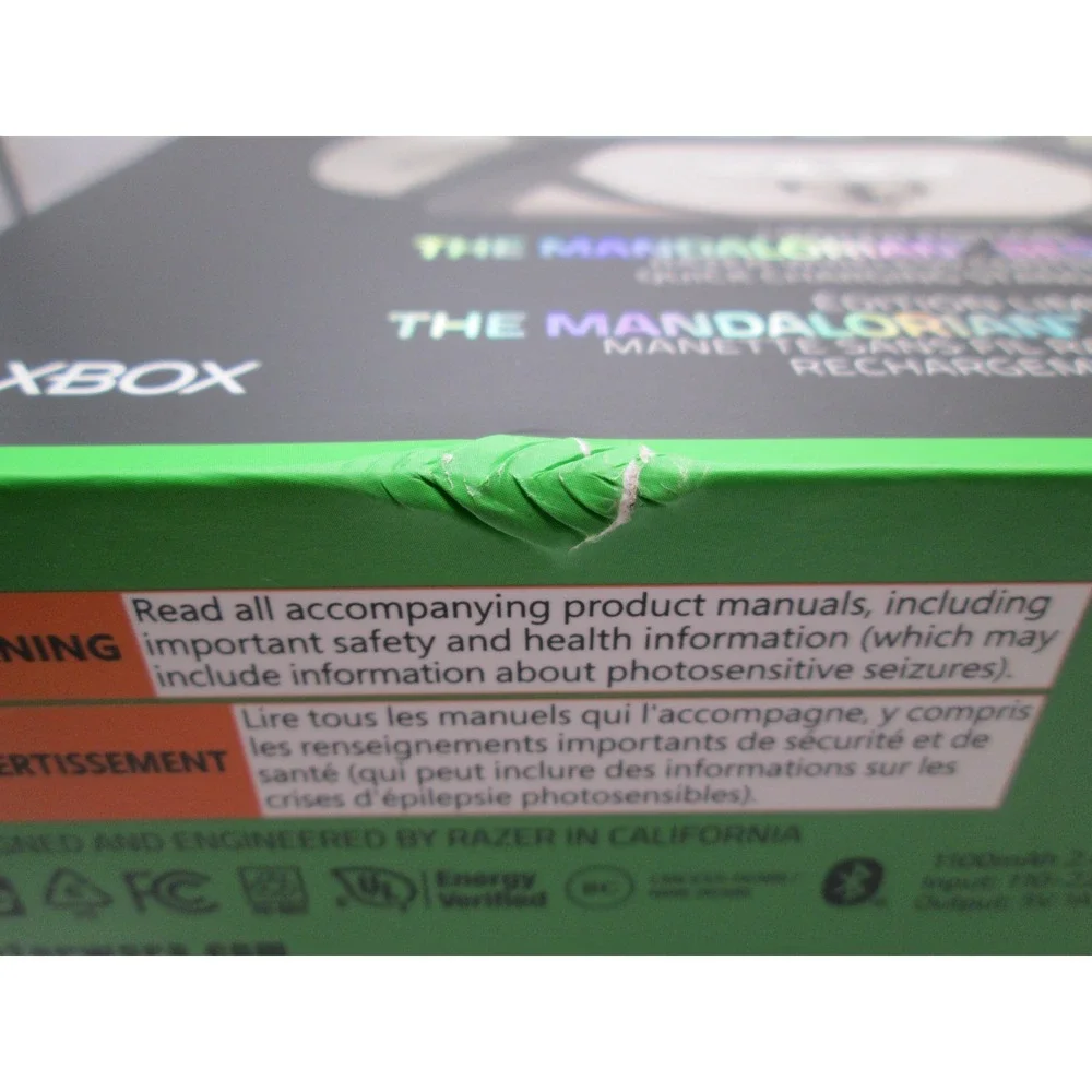 NIB Razer Xbox Limited Star Wars Mandalorian Beskar Controller + Charging Stand